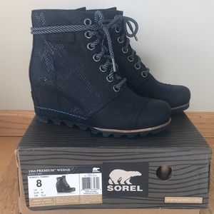 Sorel Wedge boots